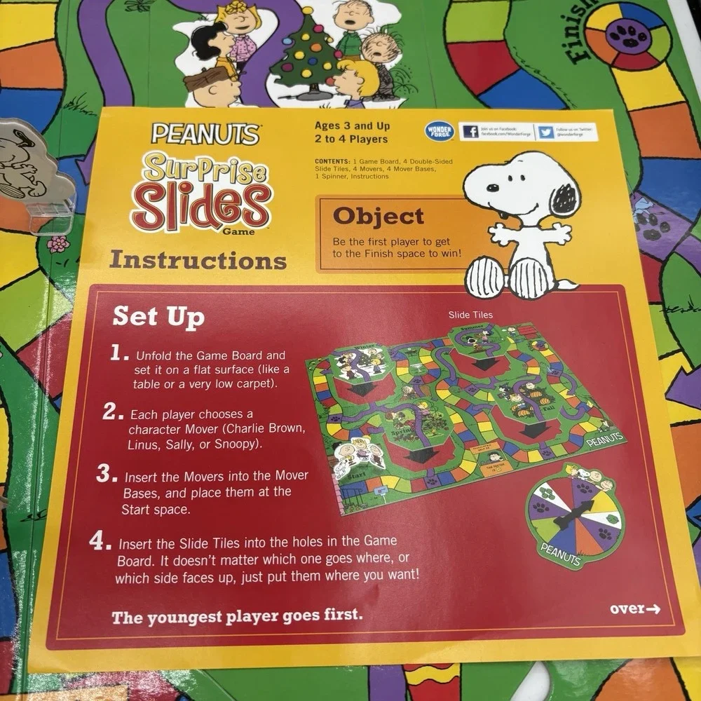Wonder Forge Board Game Peanuts Surprise Slides‎ Snoopy Charlie Brown 2015